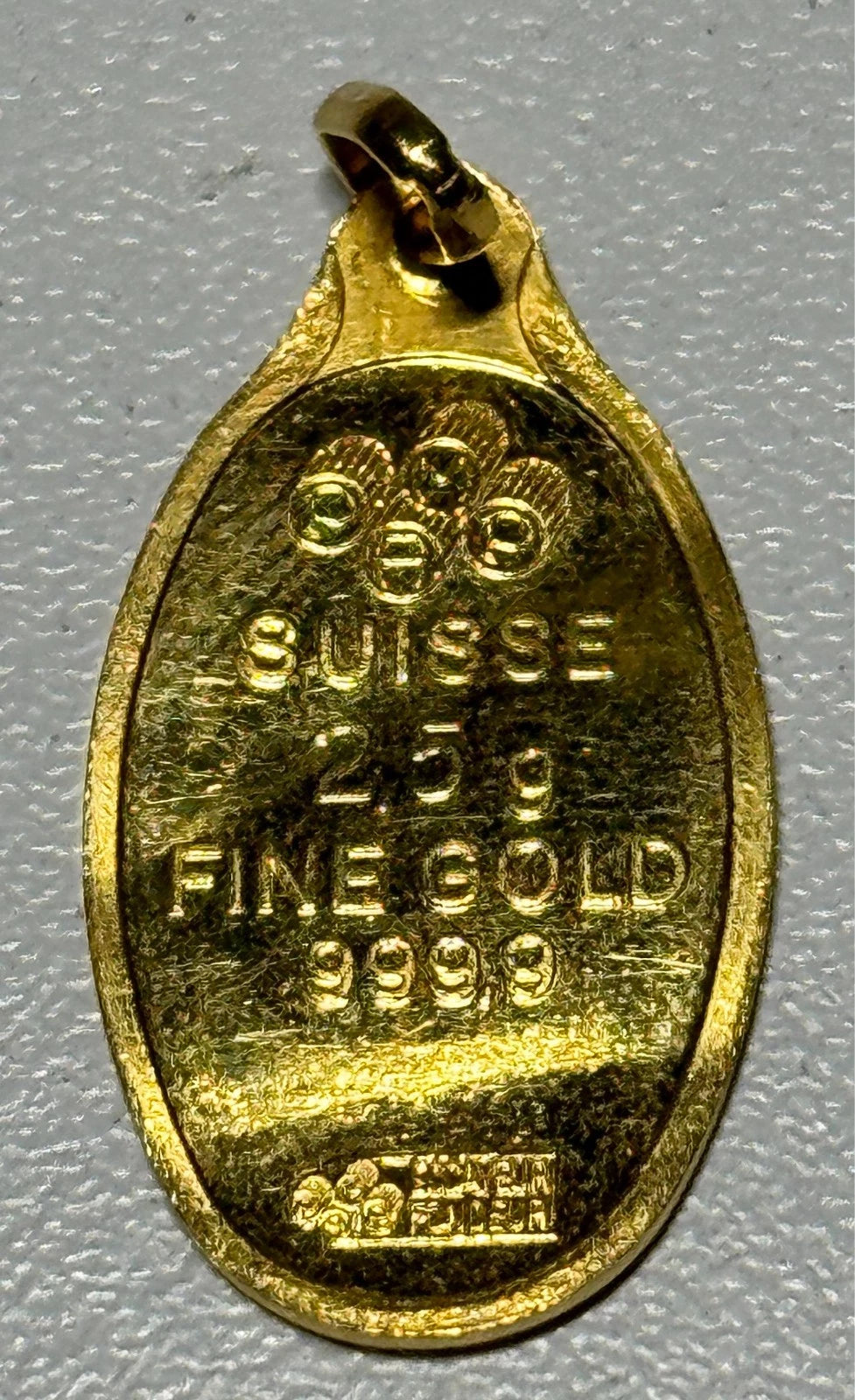 PAMP Suisse Lady Fortuna 2.5g Fine Gold Pendant 999.9 Vintage Oval Gold Bar