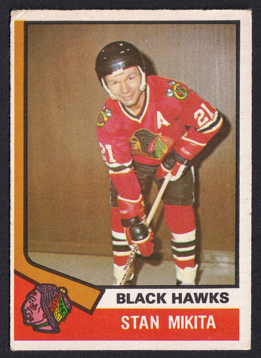 1974-75 Topps Stan Mikita #20 Chicago Black Hawks