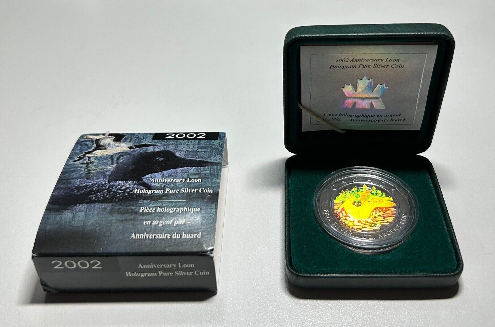 2002 Canada Hologram Pure Silver 5$ Maple Leaf— Anniversary Loon