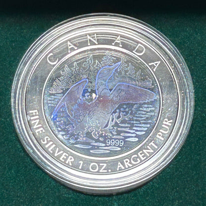 2002 Canada Hologram Pure Silver 5$ Maple Leaf— Anniversary Loon